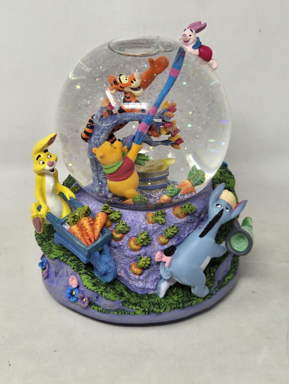 DISNEY’S WINNIE THE POOH BLUSTERY DAY SNOW GLOBE | MINT | WORKING